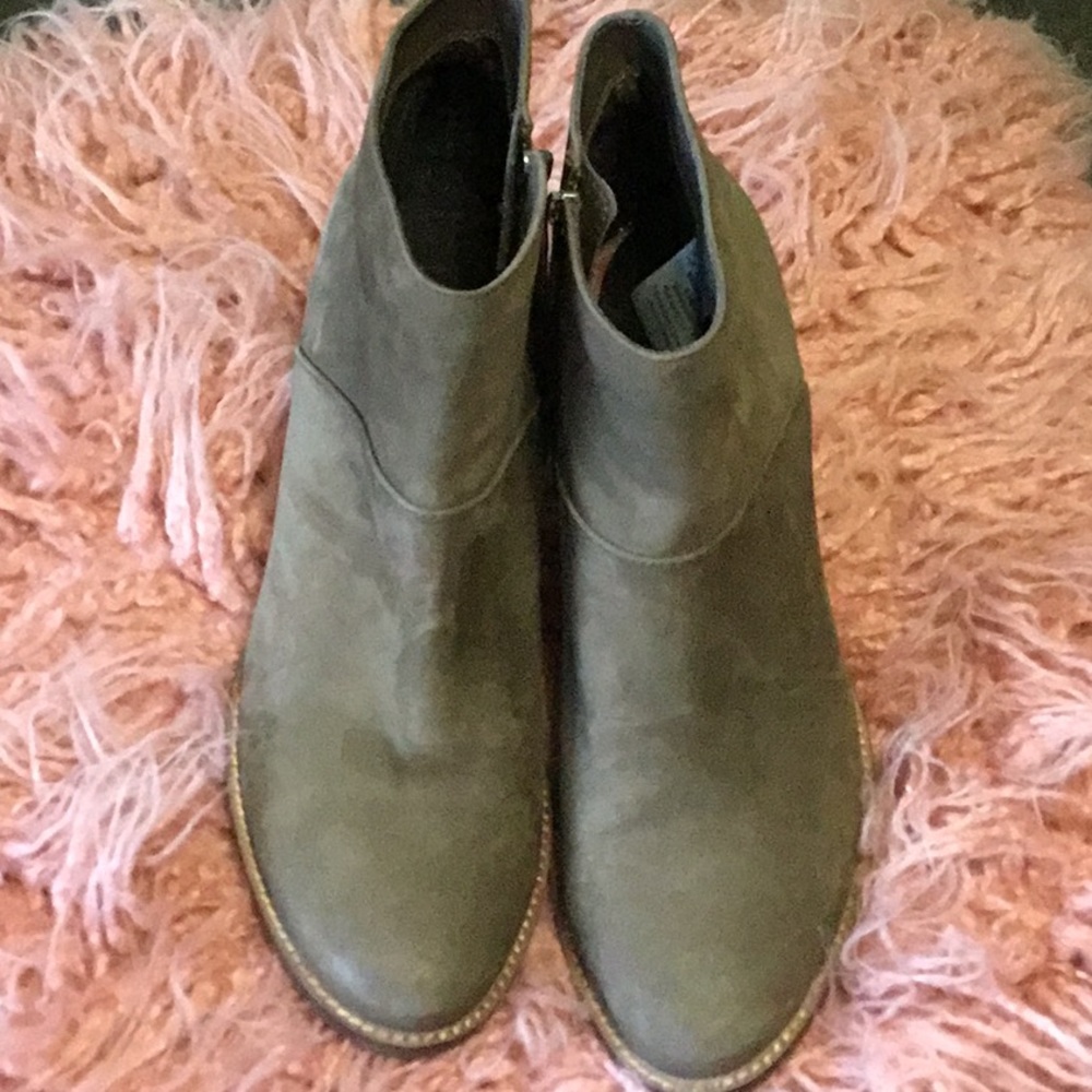 Blondo Waterproof Booties Euc - image 3